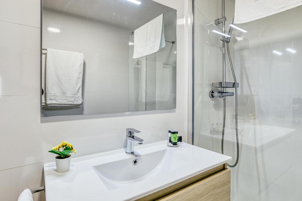 Murtra Apartment Roses Dış mekan fotoğraf